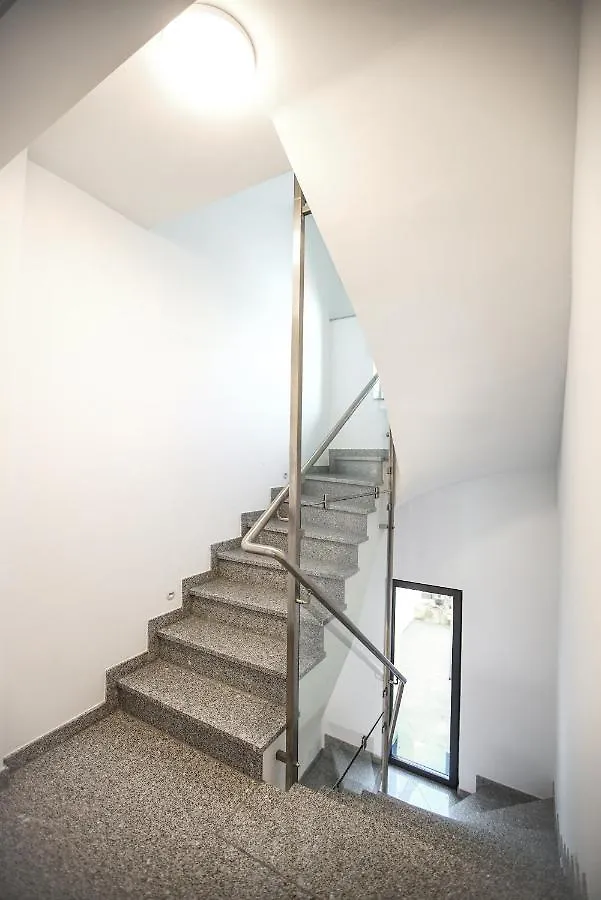 Mont Apartments Düsseldorf 0*,  Alemania